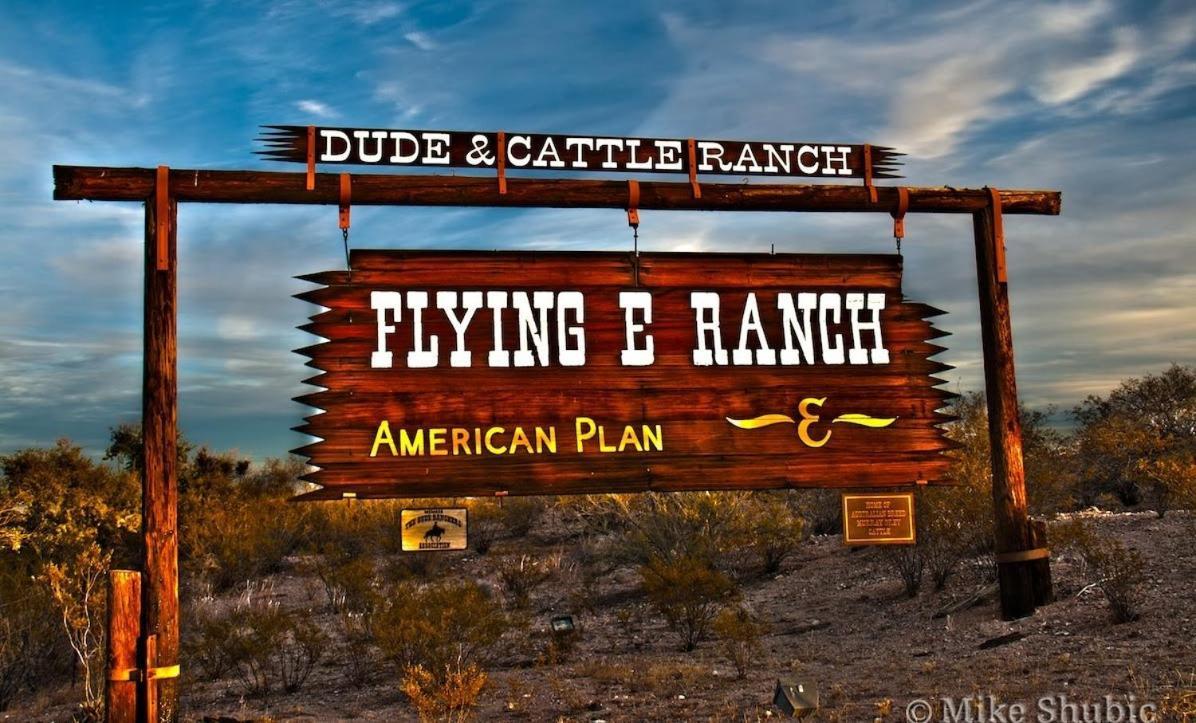 Flying E Guest Ranch Wickenburg Buitenkant foto